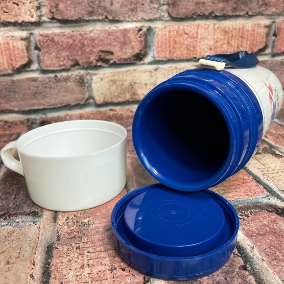 Vintage 1984 Aladdin thermal insulated Olympaid Los Angeles commemorative cup - Picture 3 of 6